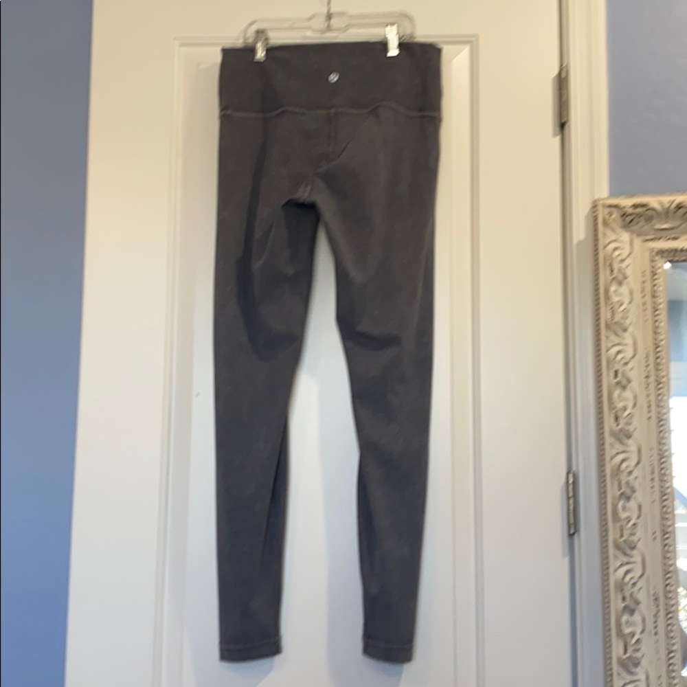 Lululemon Wunder Under Hi-Rise size 10